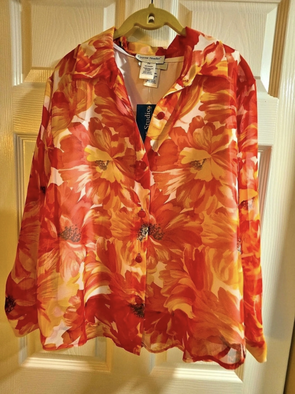 NWT- Graver Studio Floral Button Down Shirt & Tank Set- size PM